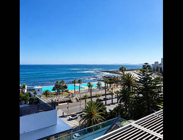 3 BEDROOM APARTMENT FOR SALE IN SEA POINT
